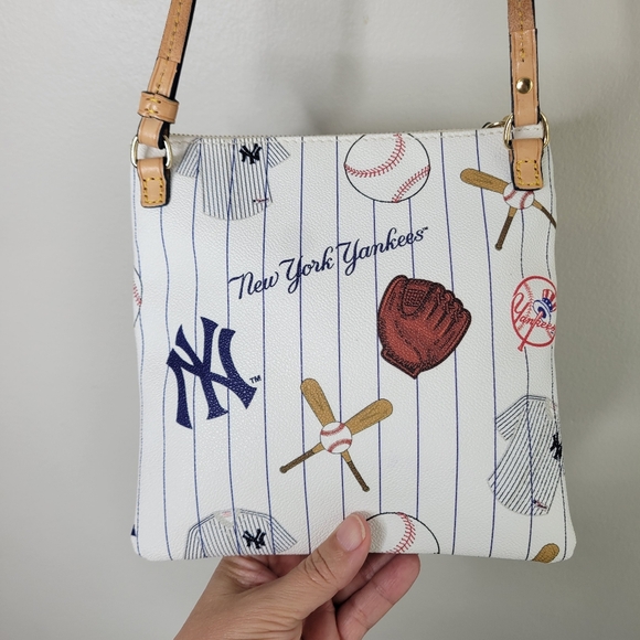 Dooney & Bourke New York Yankees Triple Zip Crossbody Bag - White and Tan - Picture 10 of 15